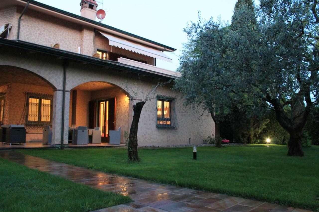 B&Blatosca Marina di Massa Exterior foto
