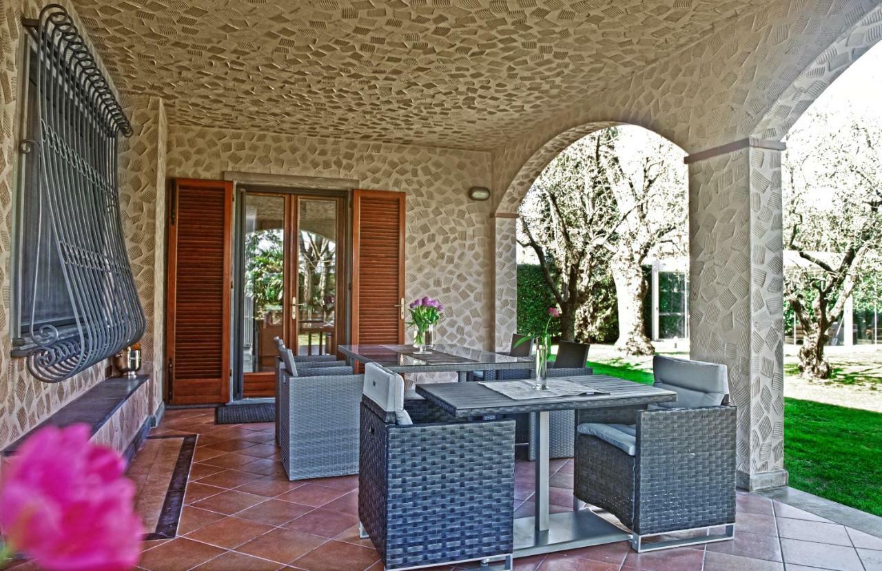 B&Blatosca Marina di Massa Exterior foto
